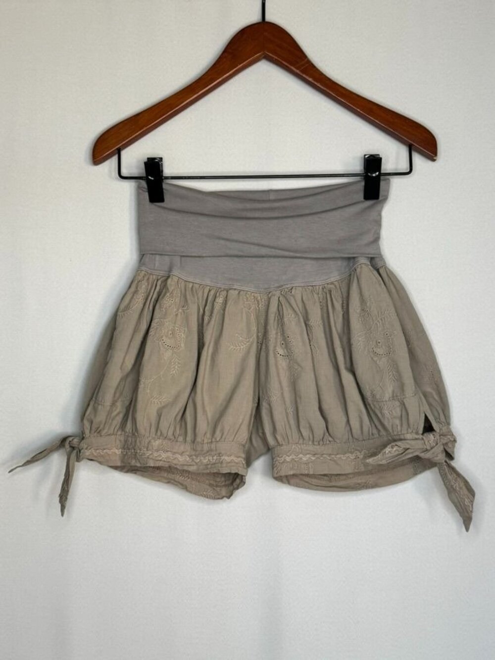 Vintage Y2K Hardtail Embroidered Green Fold Over Waistband Bloomer Shorts Small